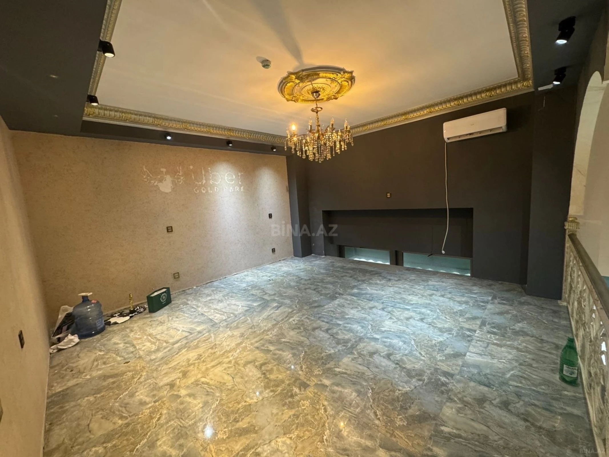 Kirayə verilir obyekt 240 m²