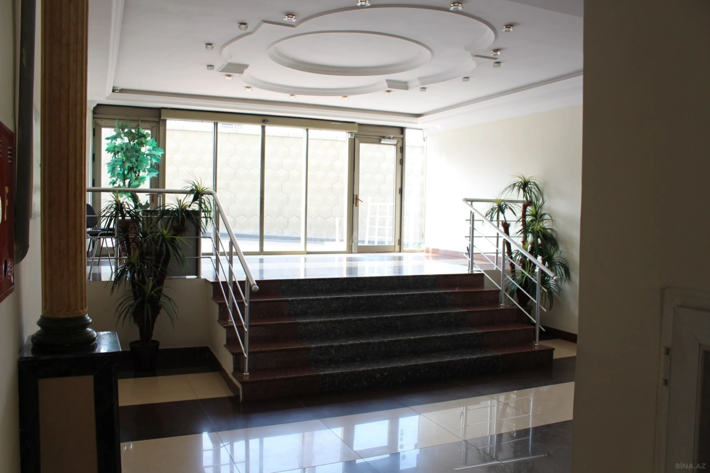 Kirayə verilir 6 otaqlı ofis 110 m²