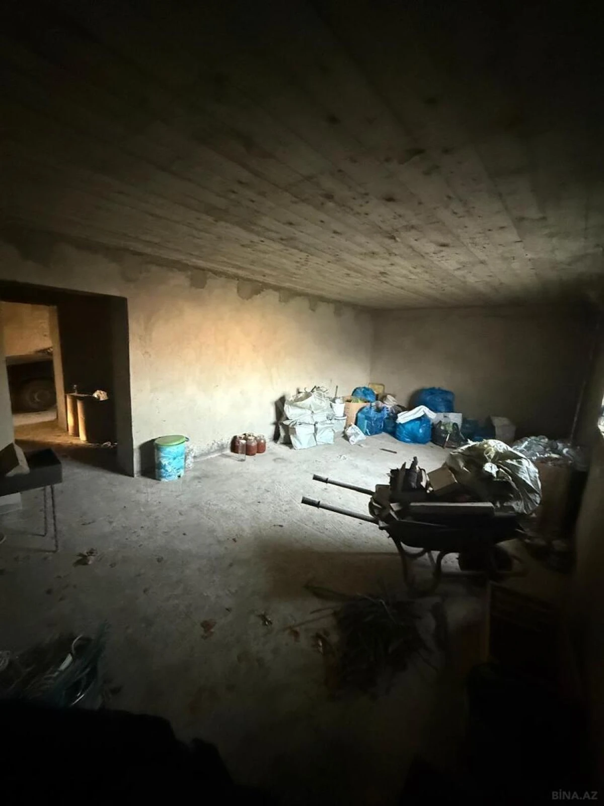 Satılır 6 otaqlı həyət evi 230 m²