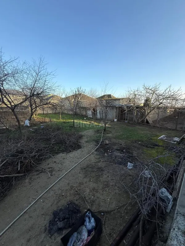 Satılır 6 otaqlı həyət evi 230 m²