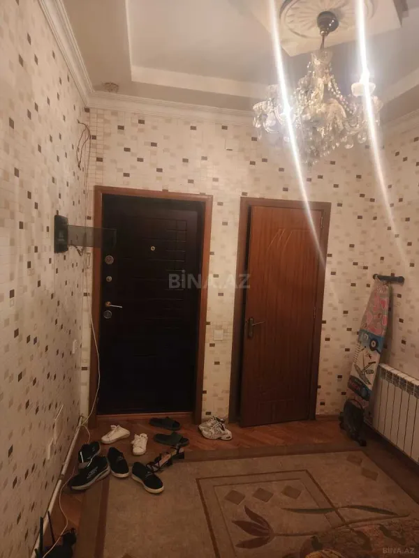 Kirayə verilir 2 otaqlı mənzil 90 m²