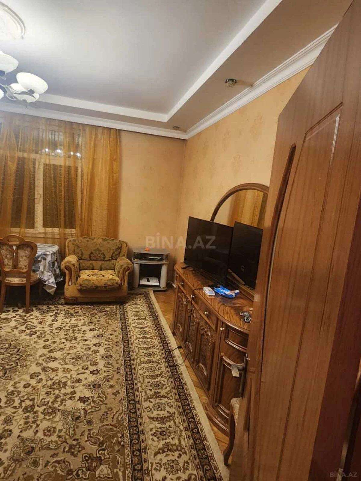 Kirayə verilir 2 otaqlı mənzil 90 m²