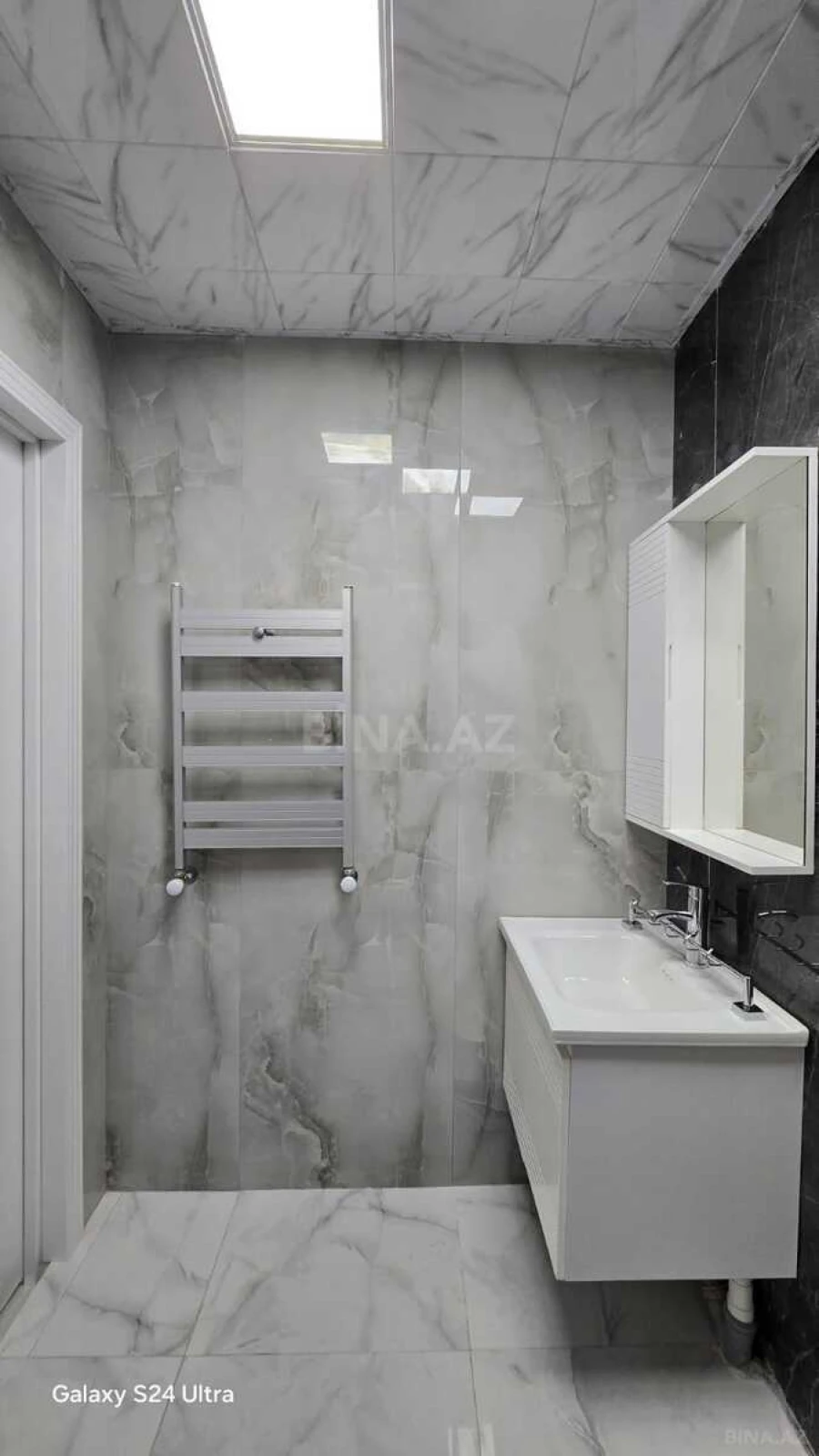 Satılır 2 otaqlı mənzil 56 m²