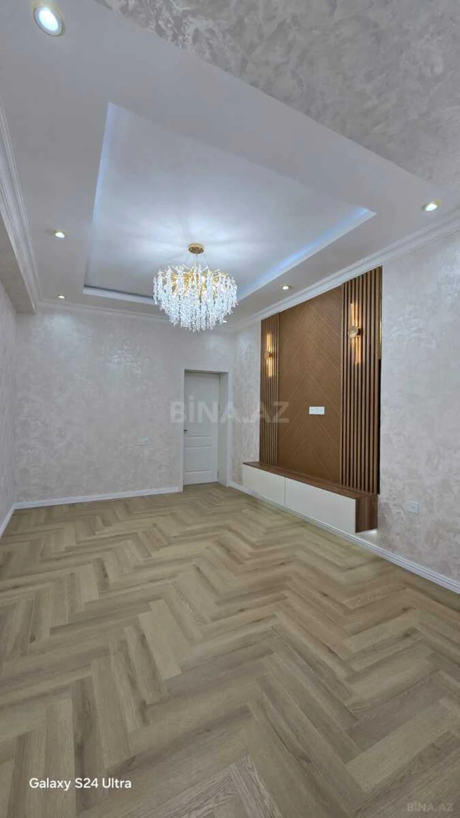Satılır 2 otaqlı mənzil 56 m²