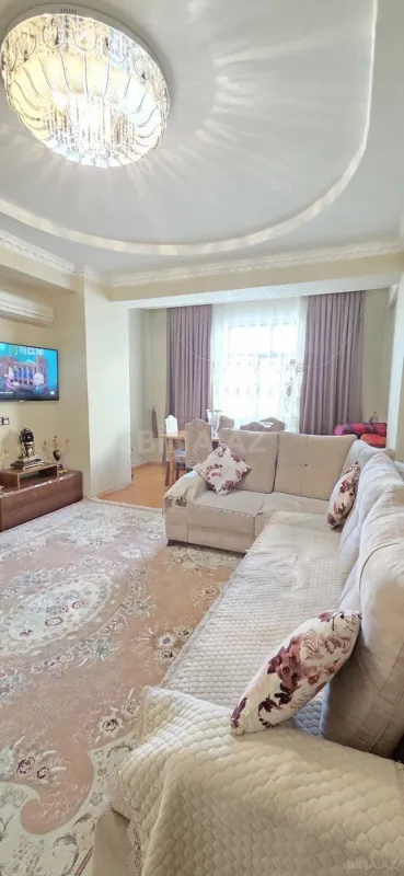 Satılır 3 otaqlı mənzil 126 m²