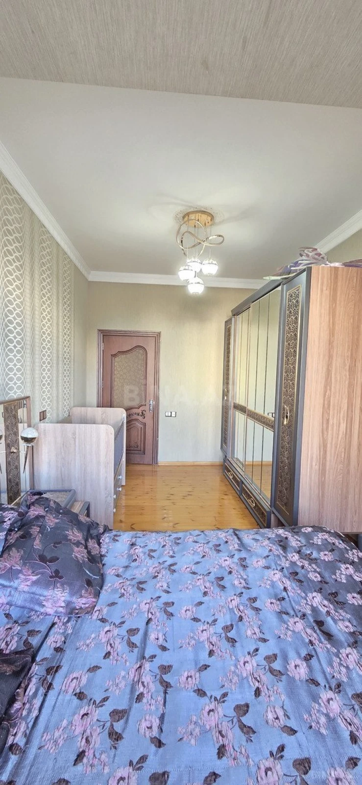 Satılır 3 otaqlı mənzil 126 m²