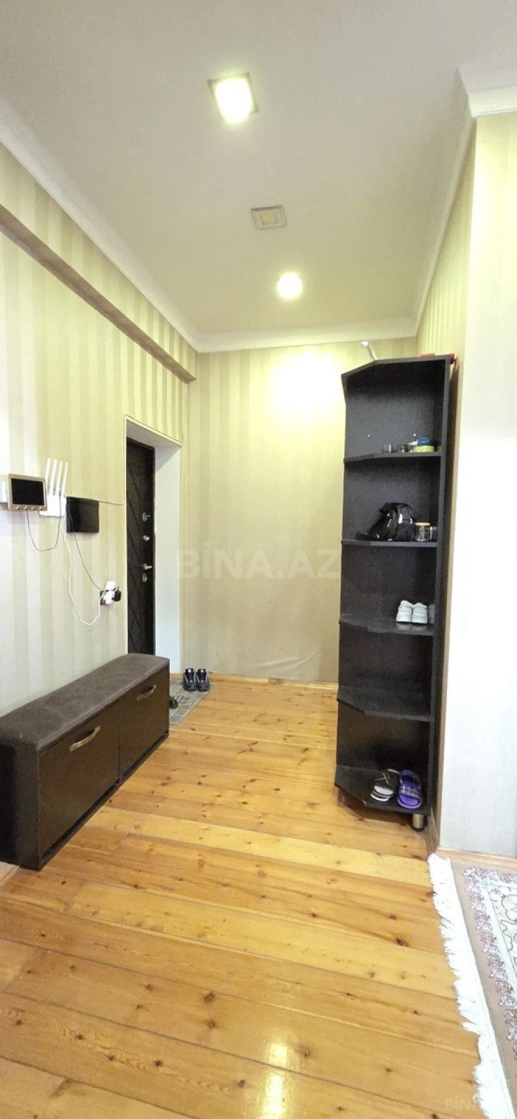 Satılır 3 otaqlı mənzil 126 m²