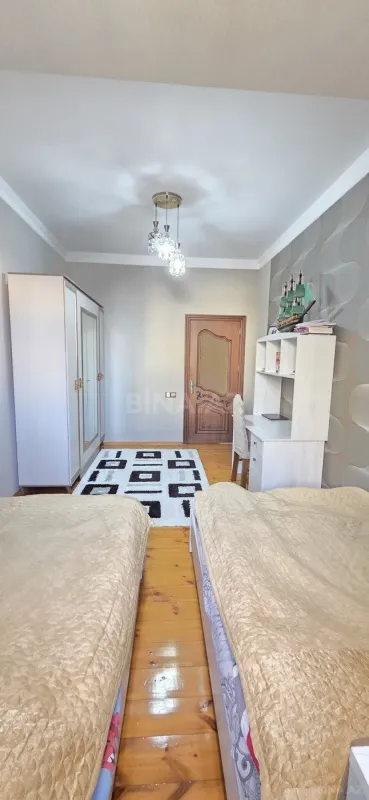 Satılır 3 otaqlı mənzil 126 m²