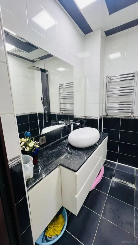 Kirayə verilir 2 otaqlı mənzil 70 m²