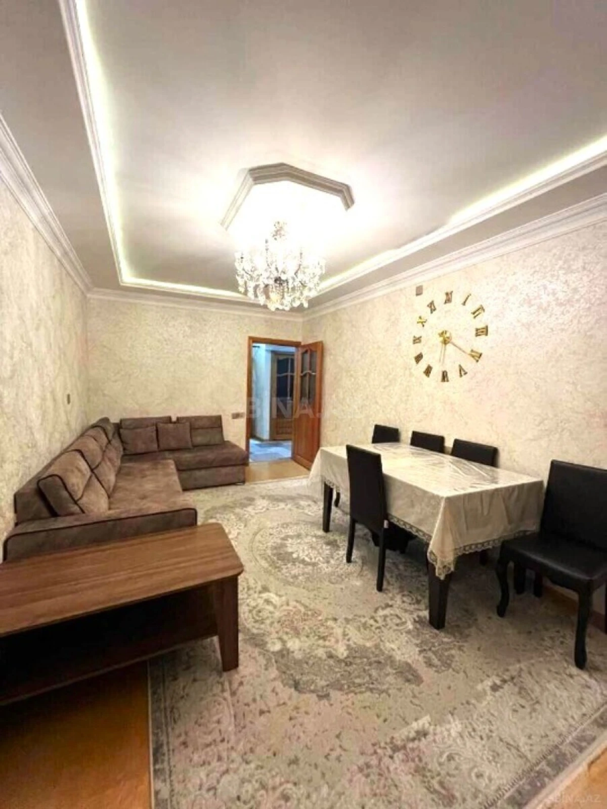 Satılır 5 otaqlı mənzil 110 m²