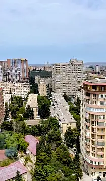 Satılır 4 otaqlı mənzil 147 m²
