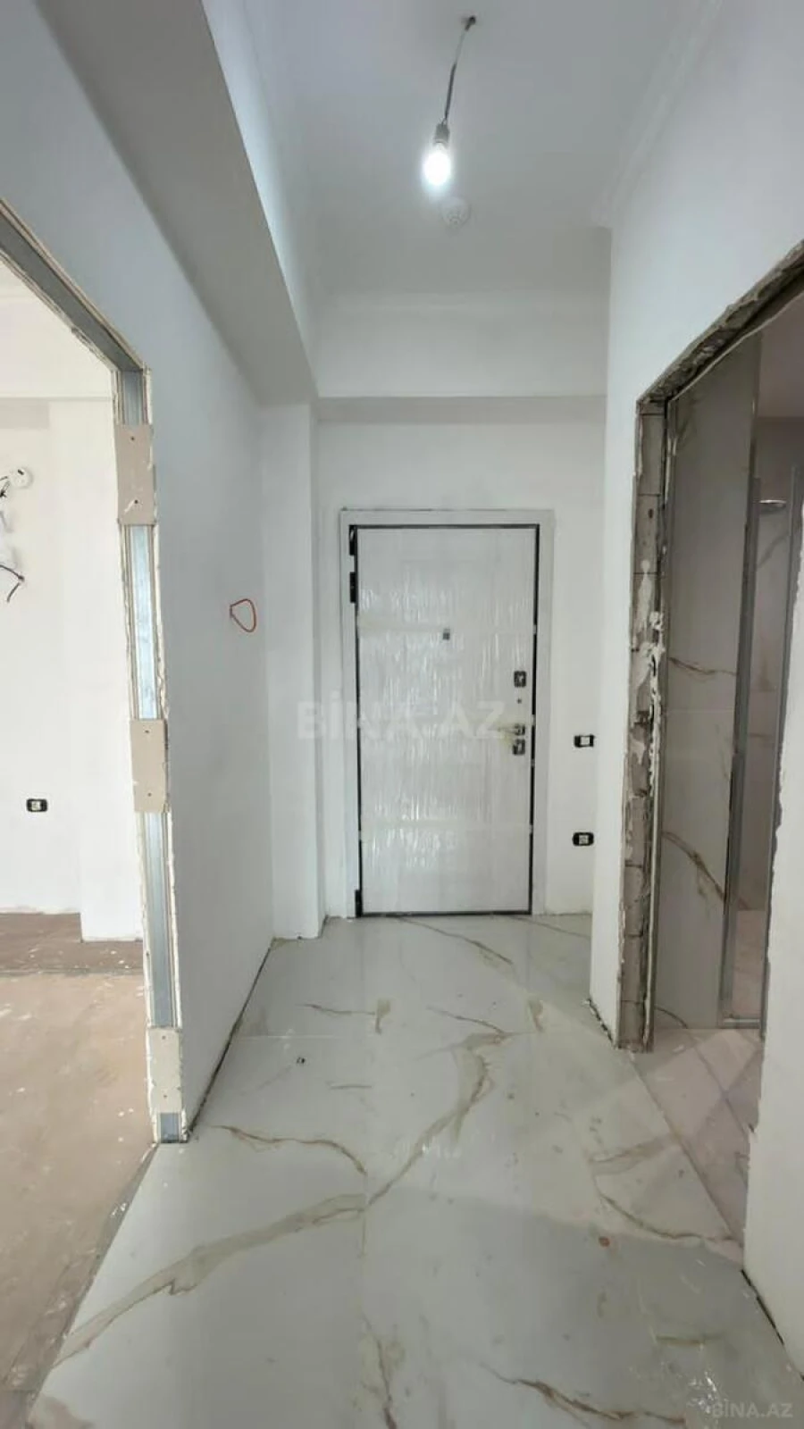 Satılır 2 otaqlı mənzil 42.4 m²