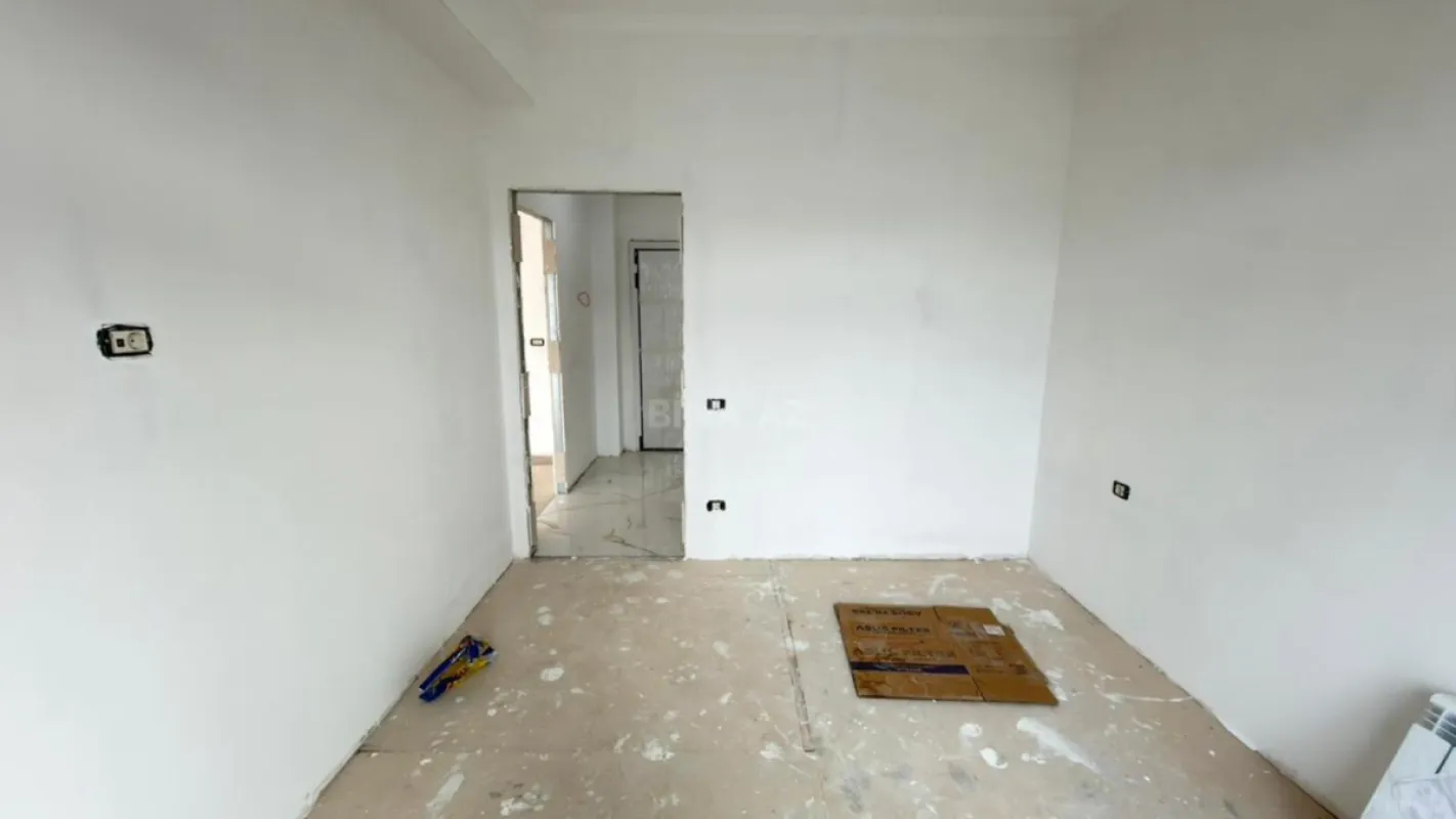 Satılır 2 otaqlı mənzil 42.4 m²
