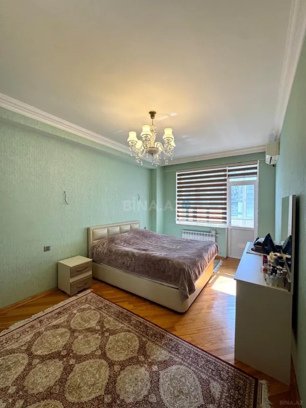 Satılır 3 otaqlı mənzil 120 m²