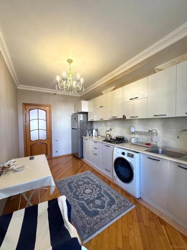 Satılır 3 otaqlı mənzil 120 m²