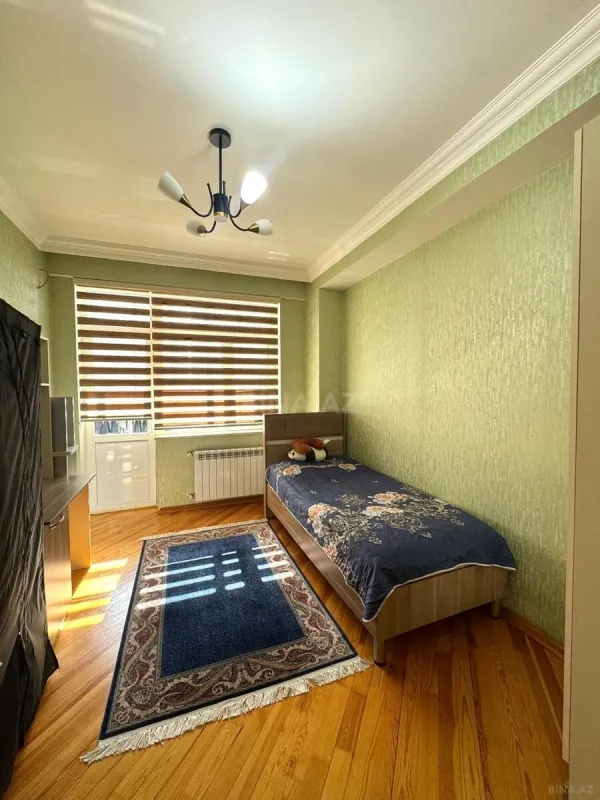 Satılır 3 otaqlı mənzil 120 m²