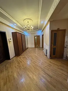 Satılır 3 otaqlı mənzil 125 m²