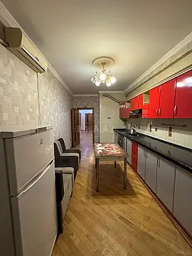 Satılır 3 otaqlı mənzil 125 m²