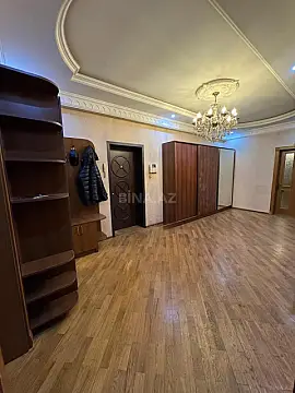Satılır 3 otaqlı mənzil 125 m²