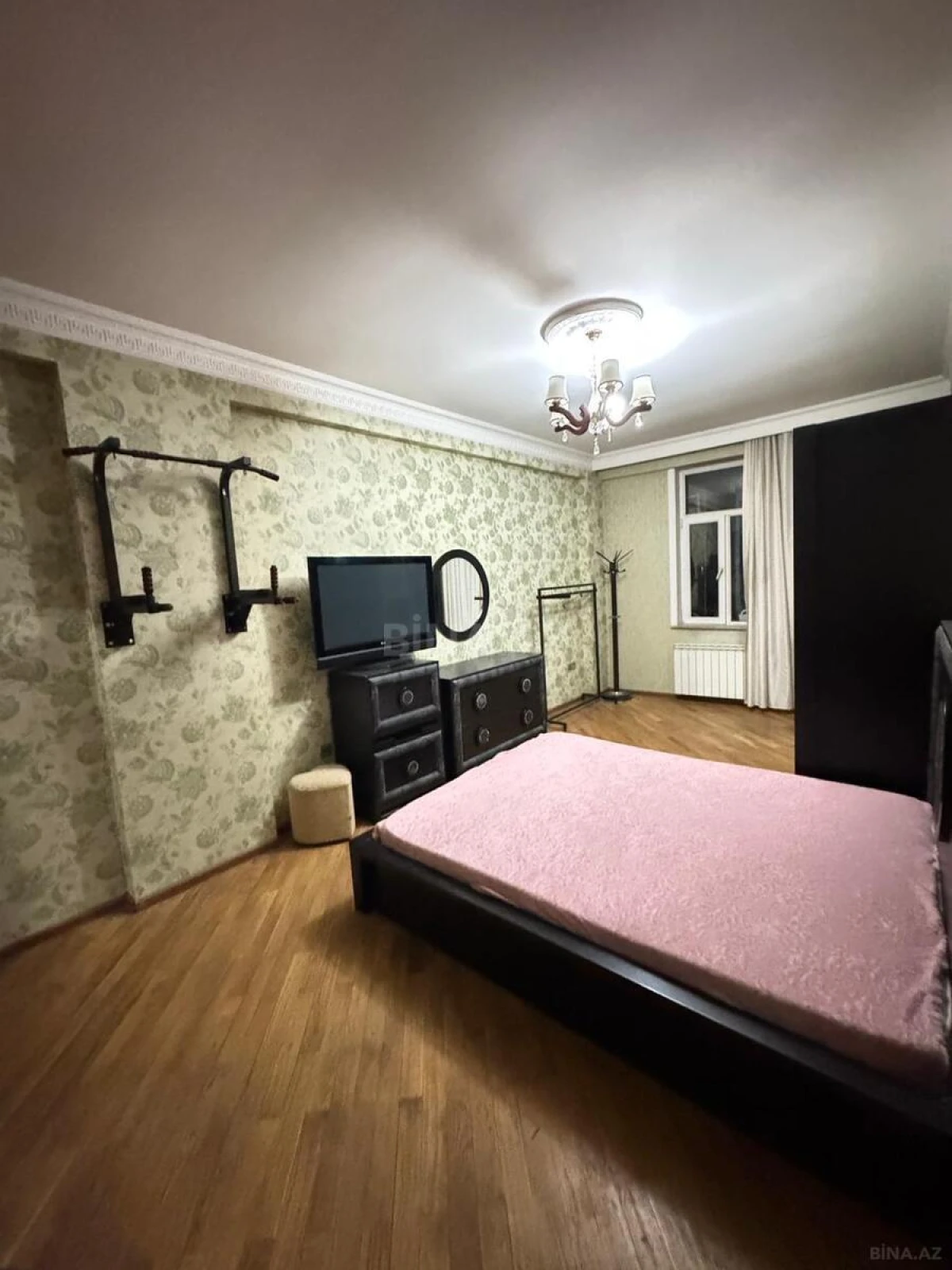 Satılır 3 otaqlı mənzil 125 m²