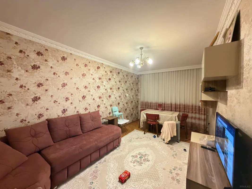 Satılır 4 otaqlı mənzil 90 m²