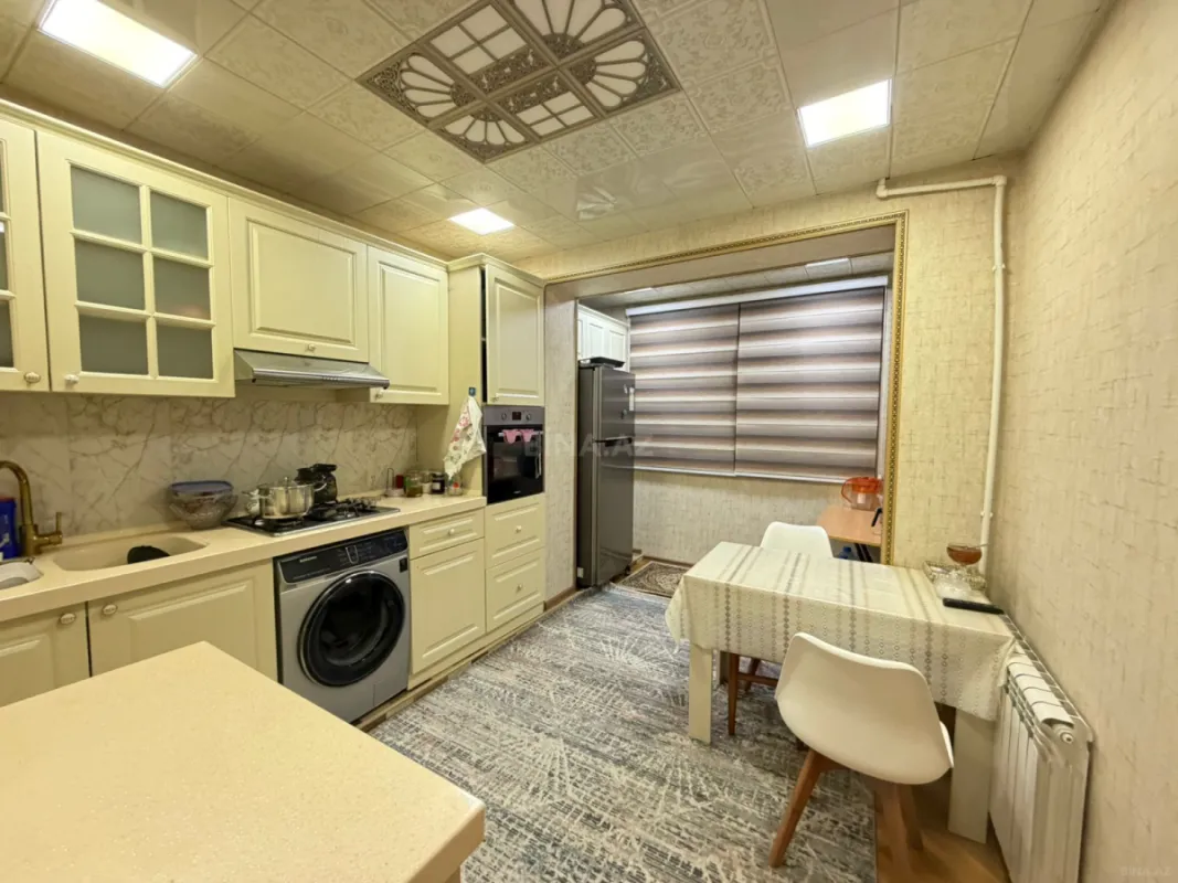 Satılır 4 otaqlı mənzil 90 m²