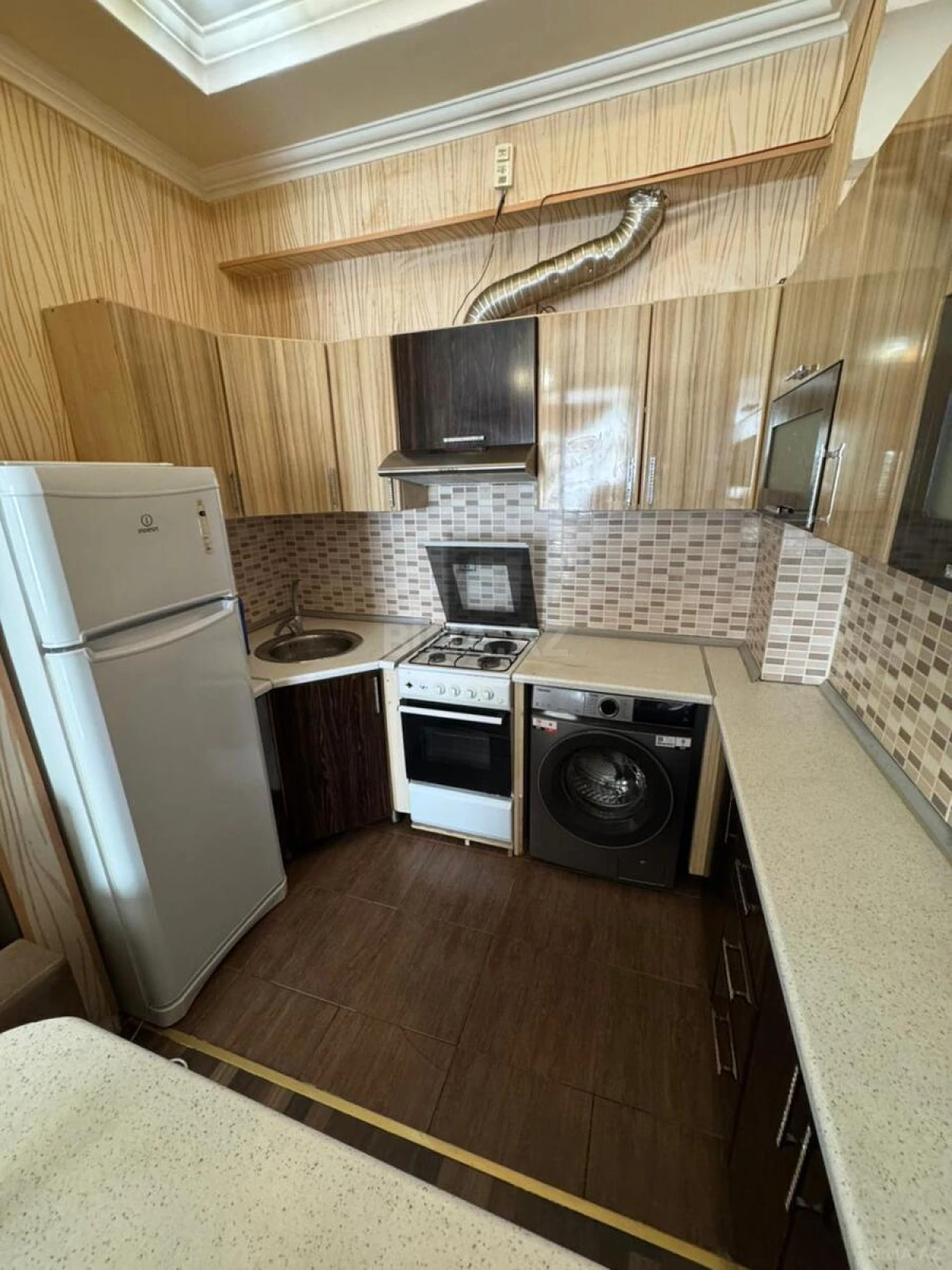 Kirayə verilir 2 otaqlı mənzil 60 m²