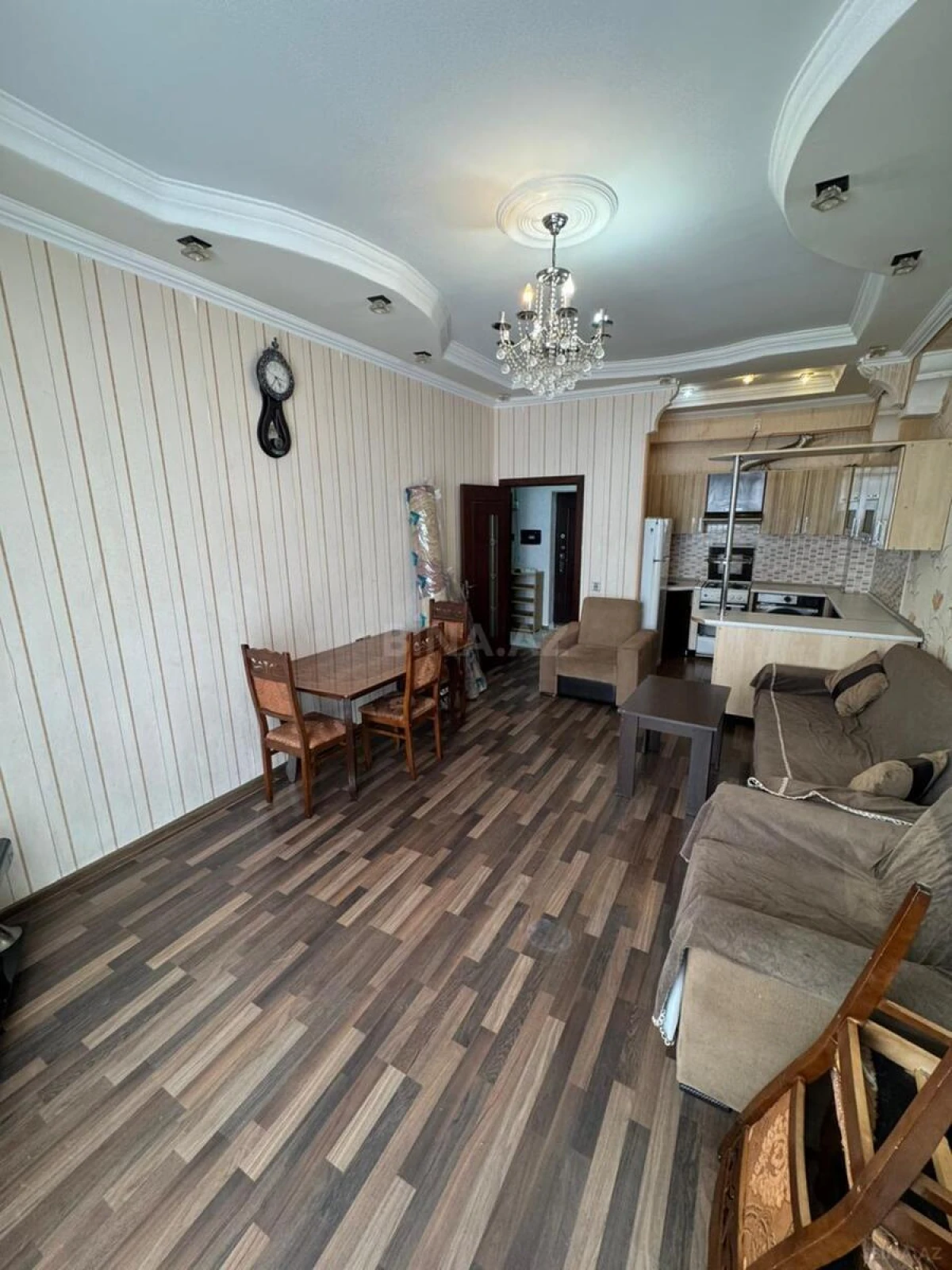 Kirayə verilir 2 otaqlı mənzil 60 m²