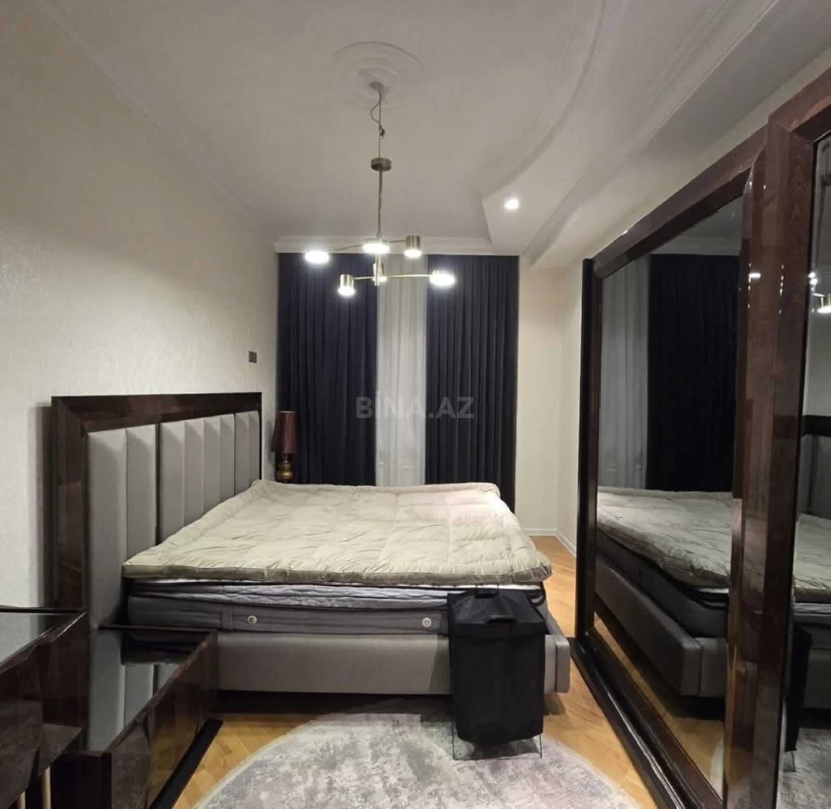 Satılır 2 otaqlı mənzil 89 m²