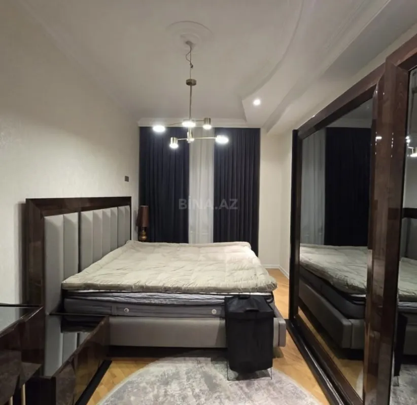 Satılır 2 otaqlı mənzil 89 m²