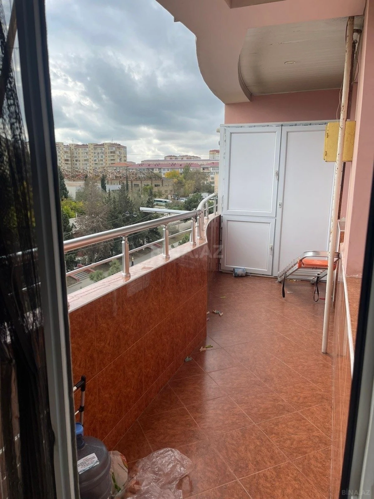 Satılır 2 otaqlı mənzil 89 m²