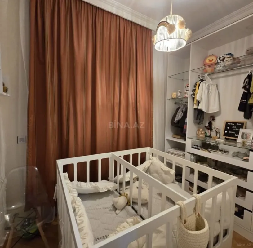 Satılır 2 otaqlı mənzil 89 m²
