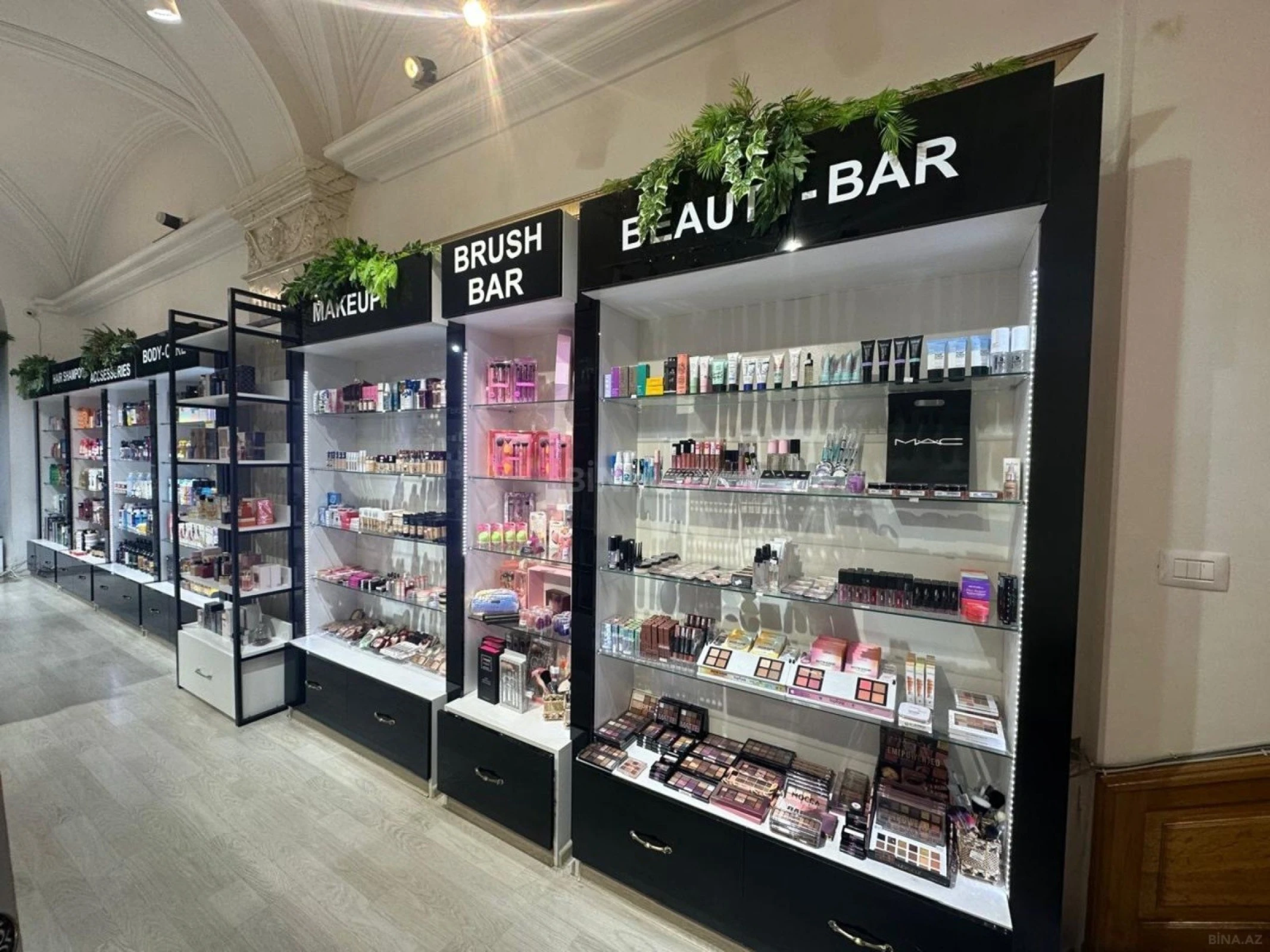 Kirayə verilir obyekt 125 m²