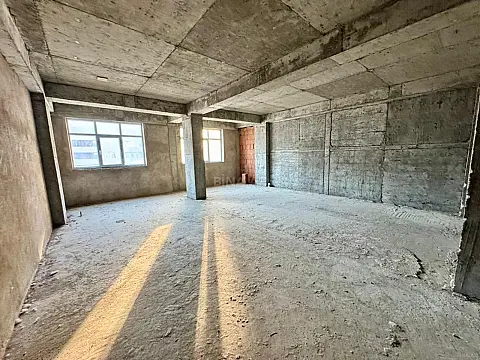 Satılır 3 otaqlı mənzil 128 m² — Bakı 3 otaq 128.00 m²
