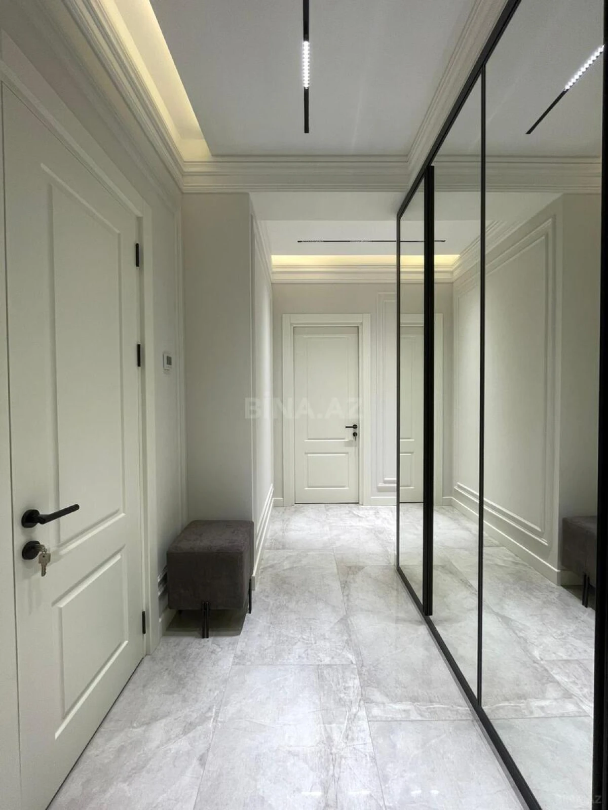 Satılır 3 otaqlı mənzil 92 m²