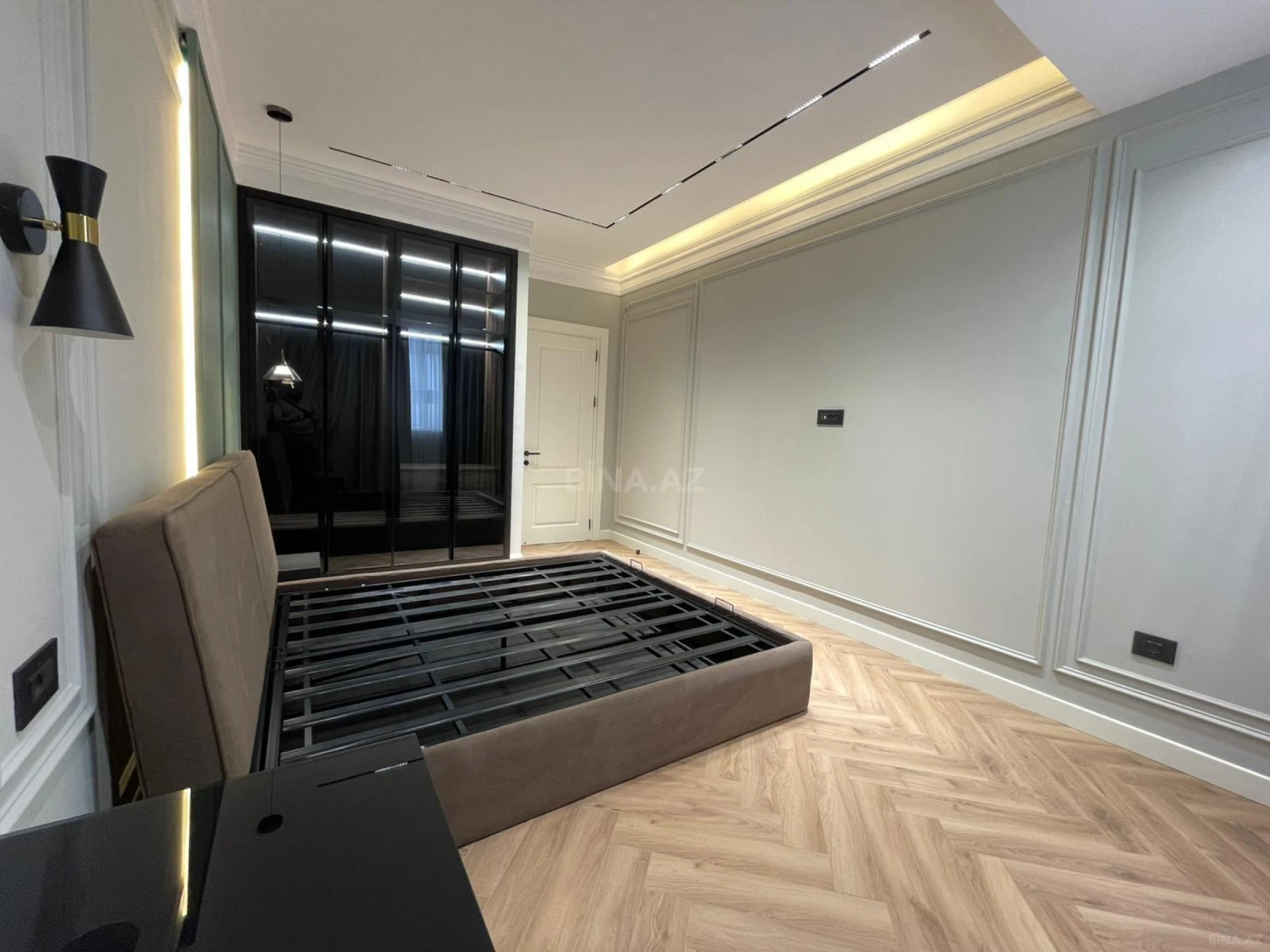 Satılır 3 otaqlı mənzil 92 m²