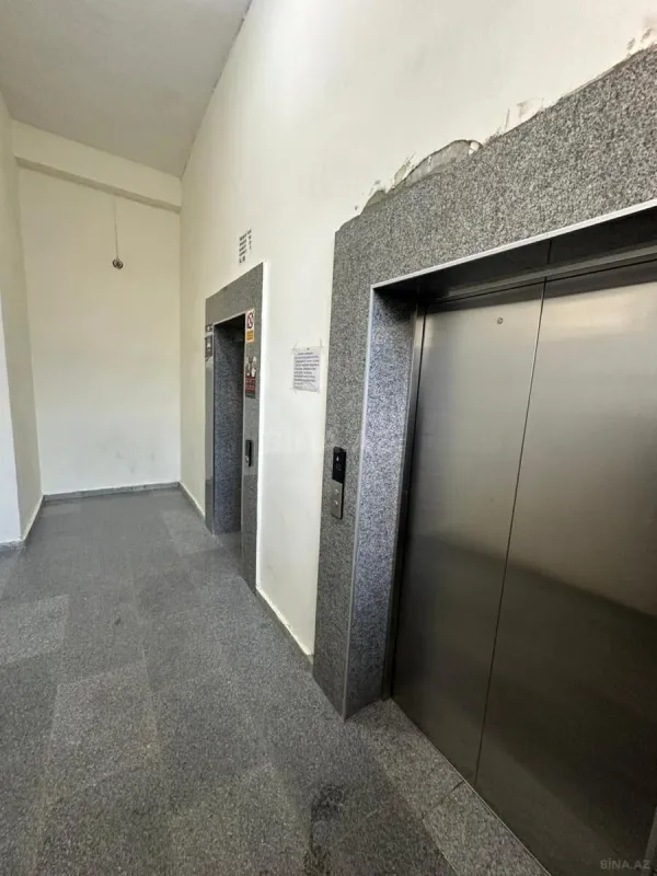 Satılır 4 otaqlı mənzil 147 m²