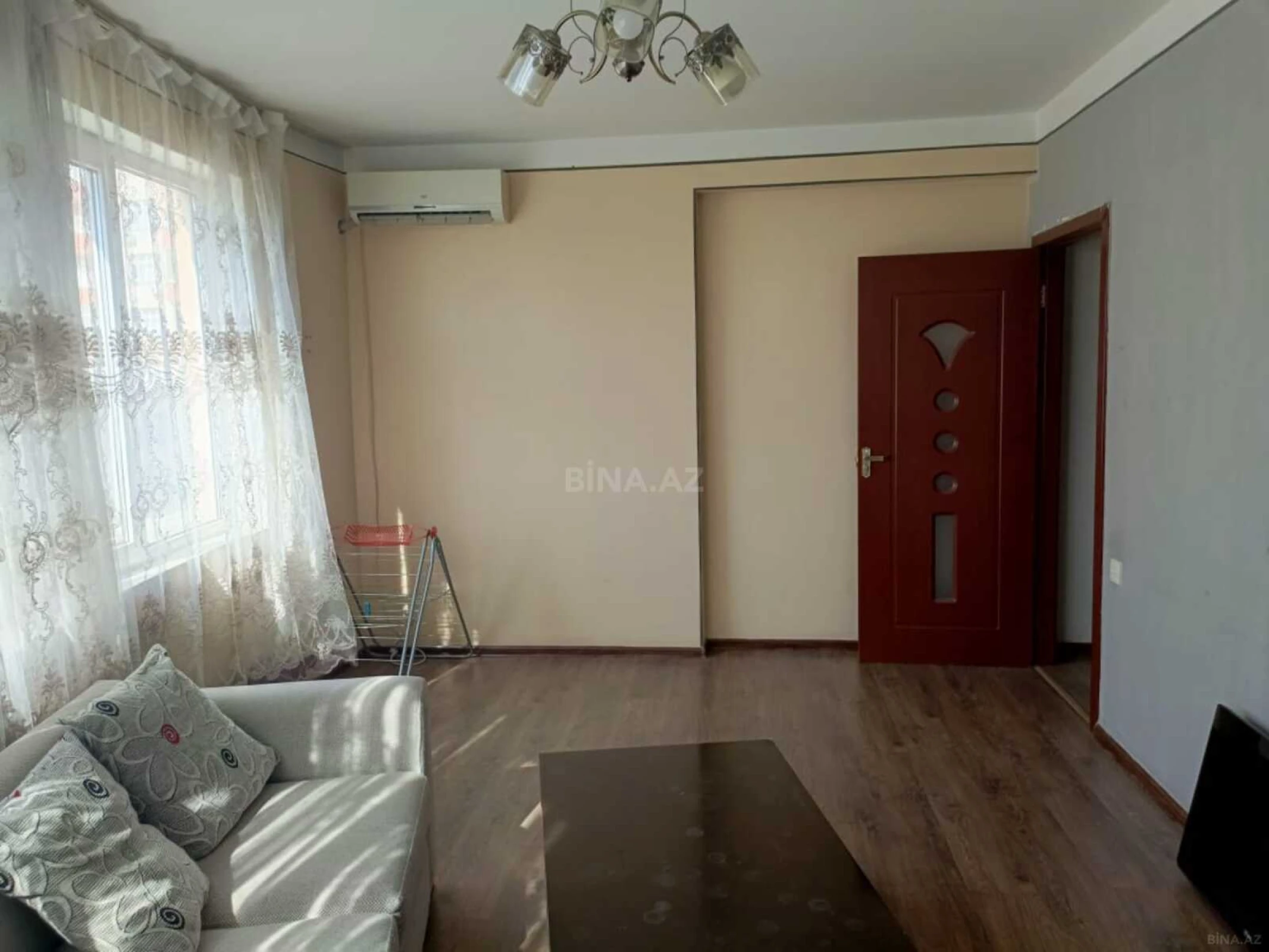 Kirayə verilir 2 otaqlı mənzil 70 m²