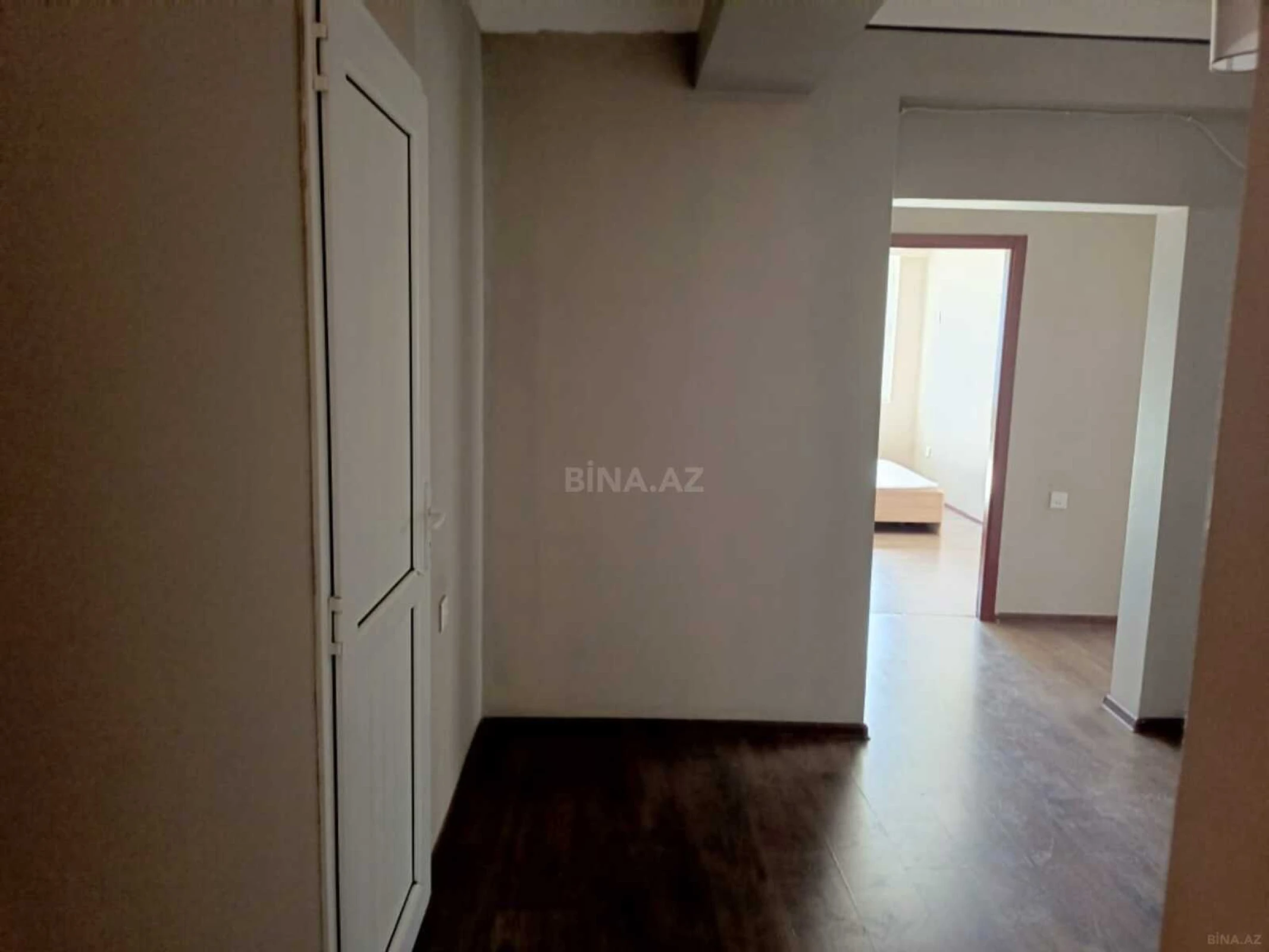 Kirayə verilir 2 otaqlı mənzil 70 m²