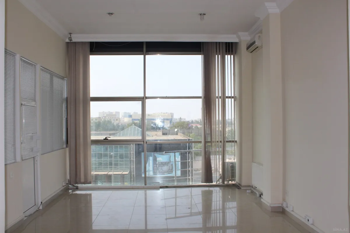 Kirayə verilir 2 otaqlı ofis 80 m²