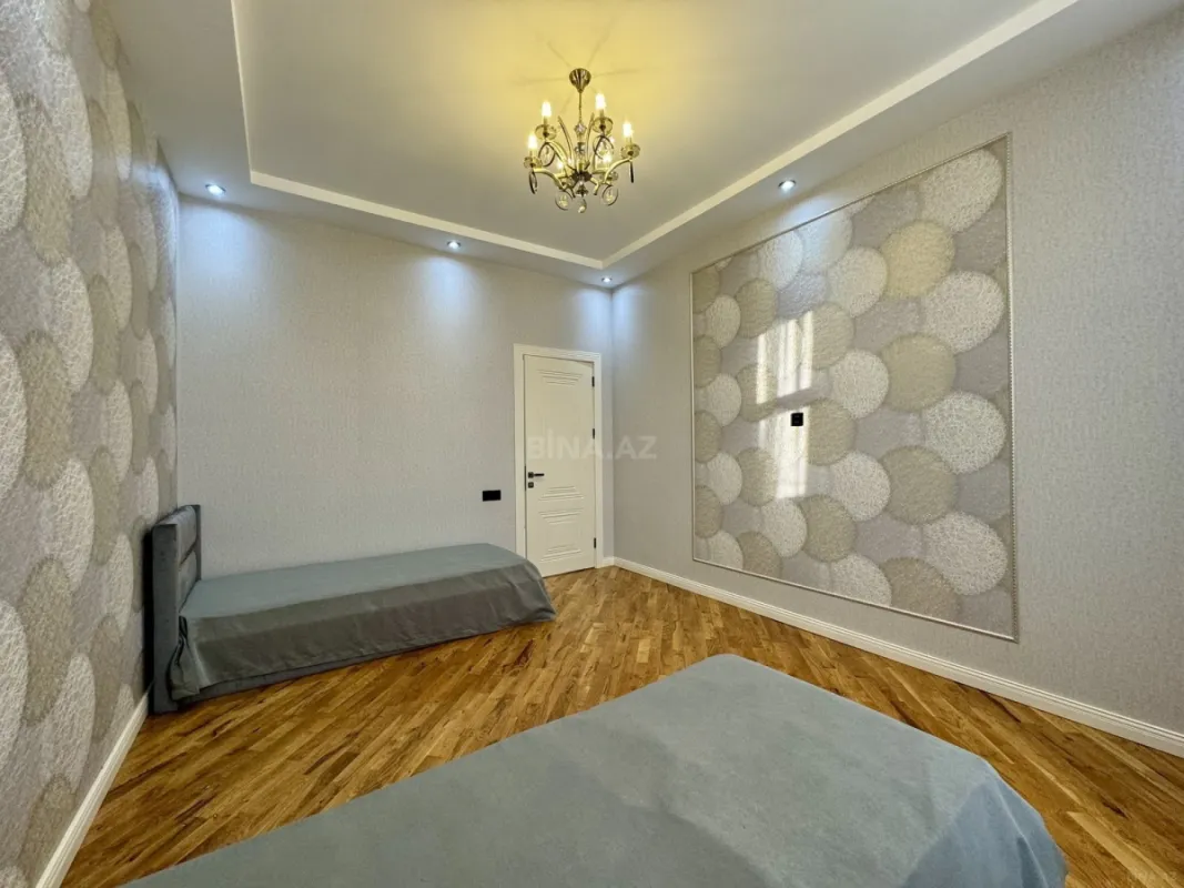 Satılır 5 otaqlı həyət evi 165 m²