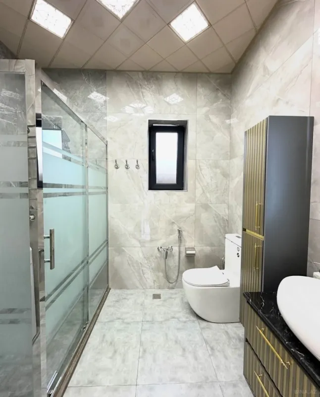 Satılır 5 otaqlı həyət evi 165 m²