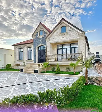 Satılır 5 otaqlı həyət evi 165 m²