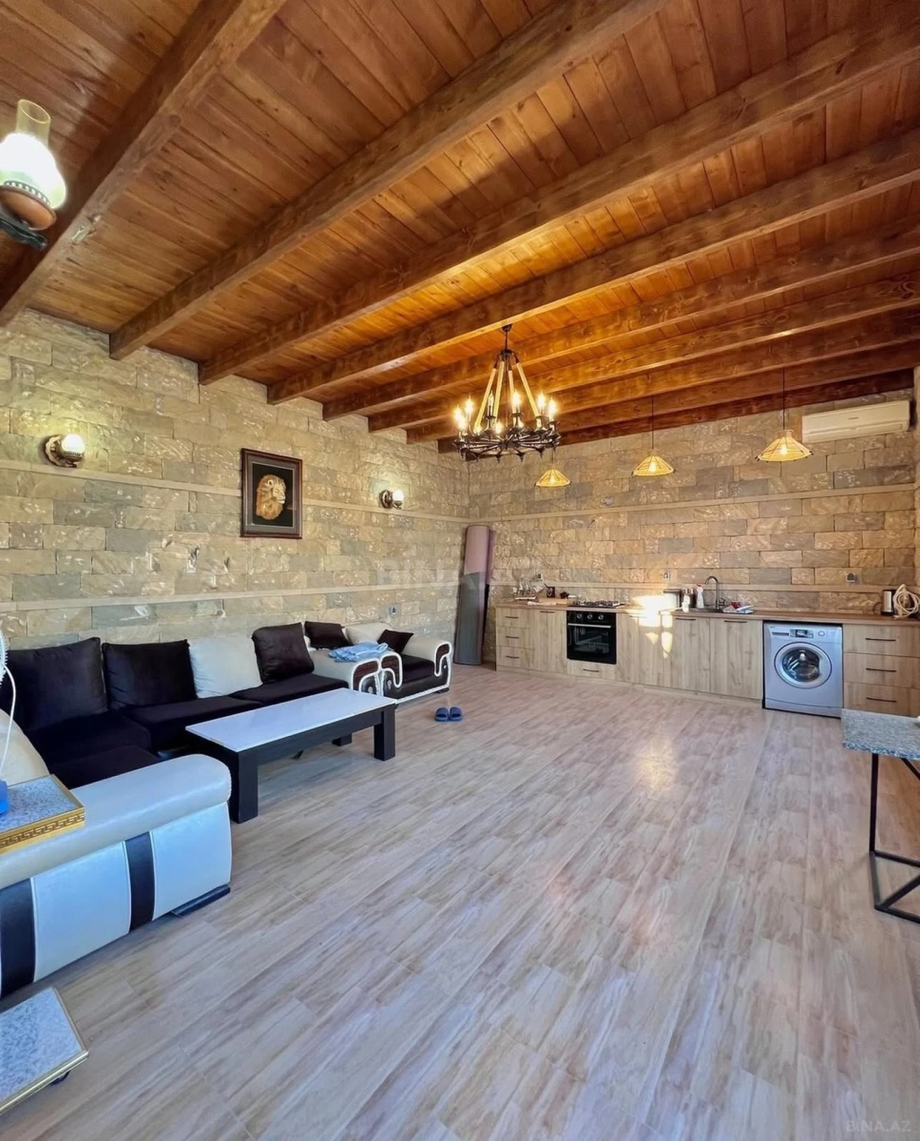 Satılır 5 otaqlı həyət evi 165 m²