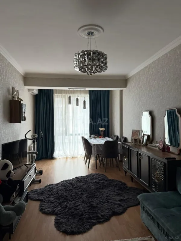 Satılır 2 otaqlı mənzil 82 m²