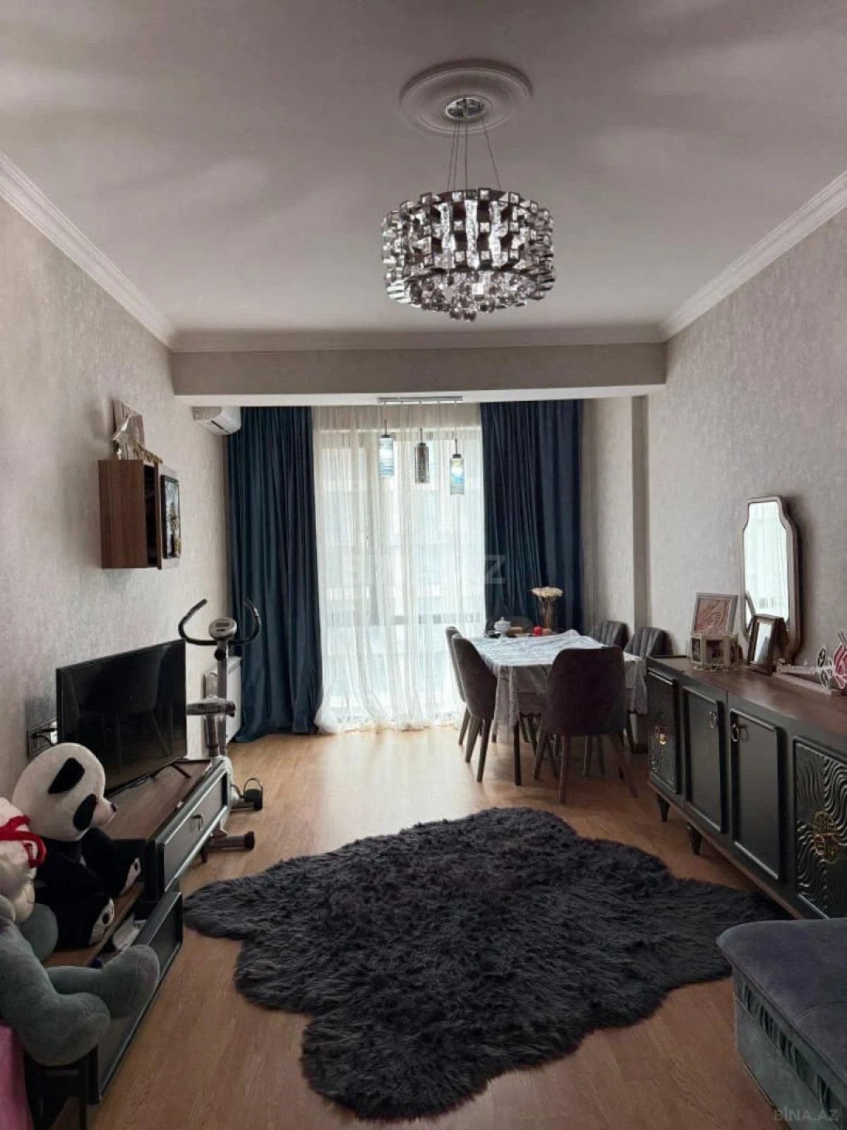 Satılır 2 otaqlı mənzil 82 m²