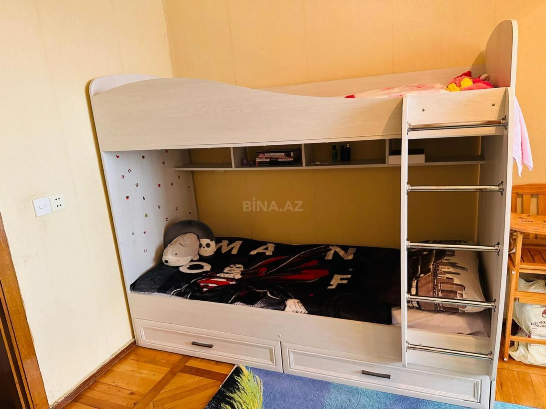 Satılır 3 otaqlı mənzil 80 m²