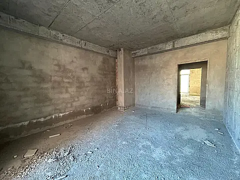 Satılır 4 otaqlı mənzil 200 m²