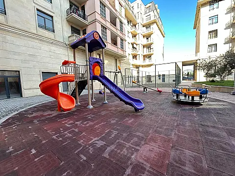 Satılır 4 otaqlı mənzil 200 m²