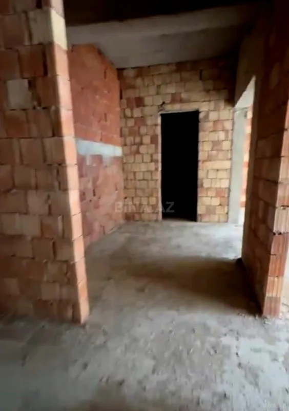 Satılır 2 otaqlı mənzil 92 m²